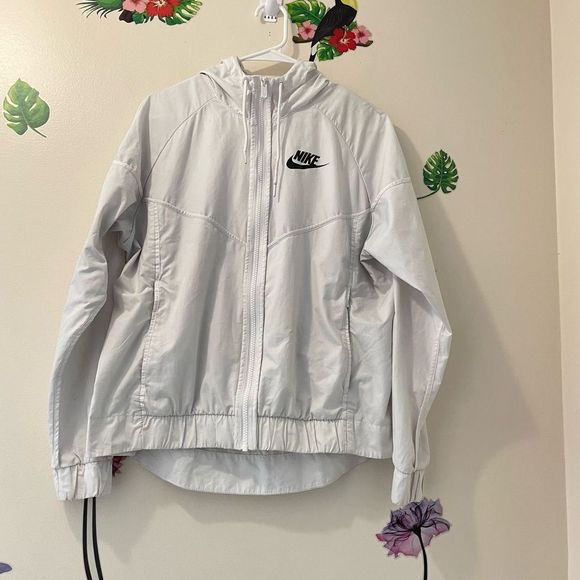 Nike Windbreaker  women’s Jackets Size M - Picture 2 of 6